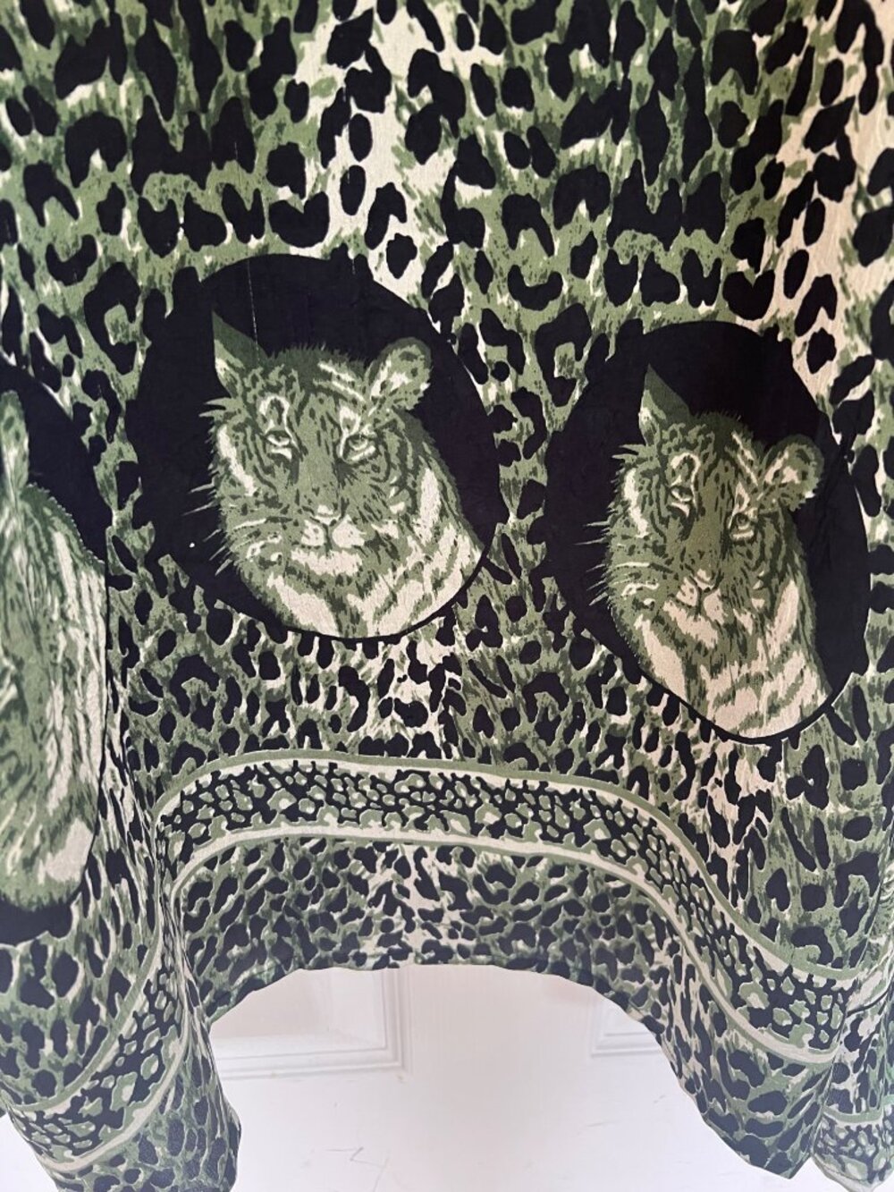 Vintage Jessica Taylor Green Tiger Animal Print Kaftan Dress Muumuu Caftan Maxi - Picture 4 of 9